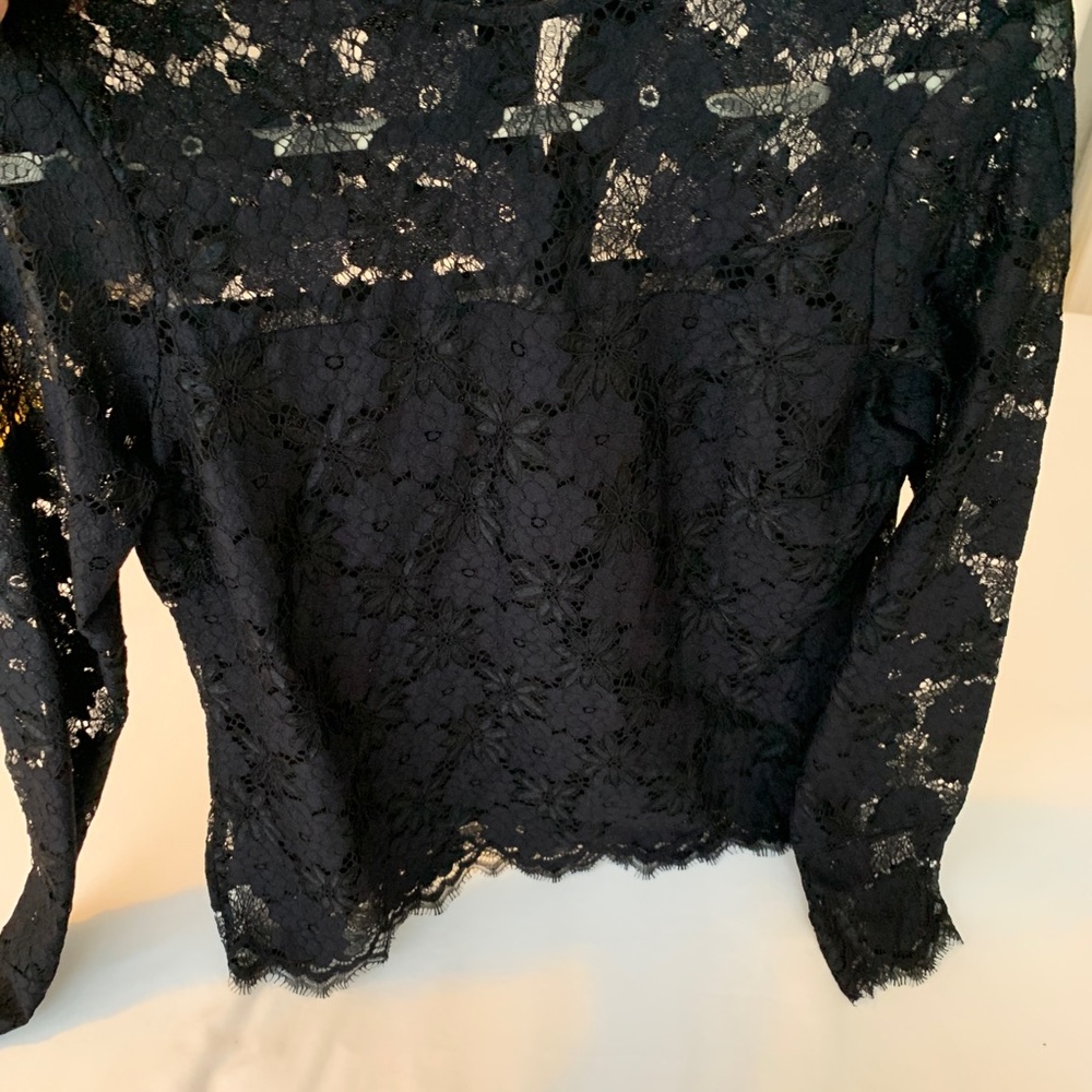 Women’s black long sleeve lace top